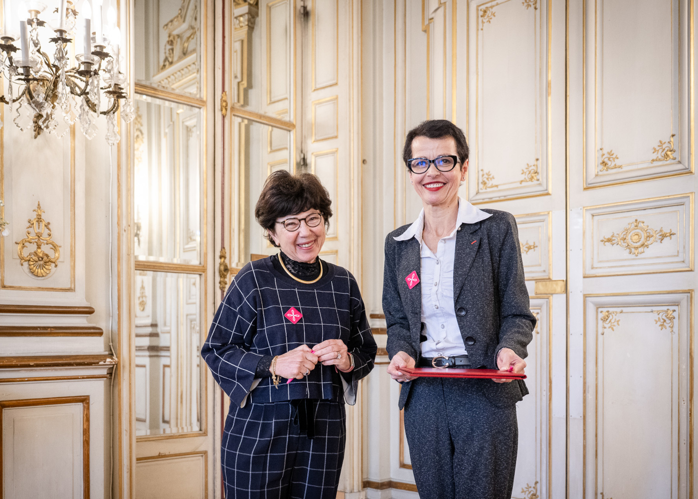 Monique Barbut, ministre de la Transition écologique, de la Biodiversité et des Négociations internationales sur le climat et la nature et Valérie Brusseau, présidente de l’association Elle bougent à l'Hôtel de Roquelaure
